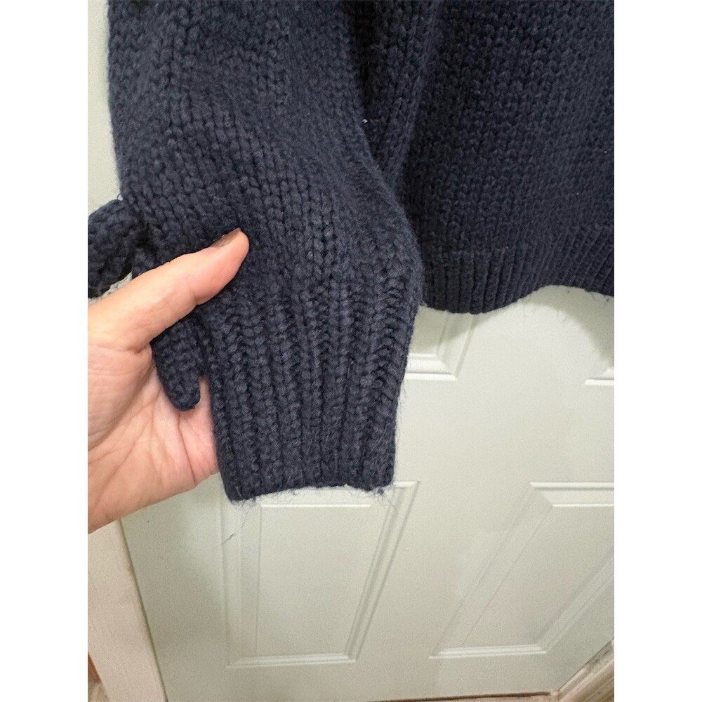 Hollister Sweater Womens Size M Navy Chunky Knit V-Neck Pullover Bow - Picture 3 of 8